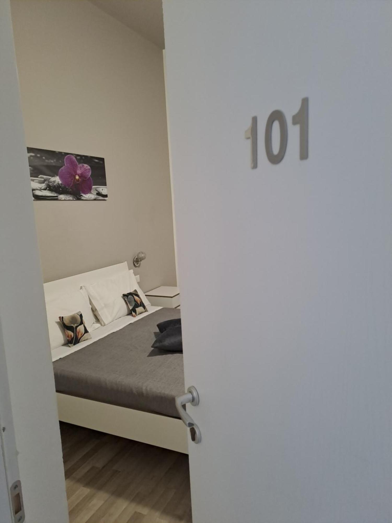 Bedroom La Stazione Palermo Exterior foto
